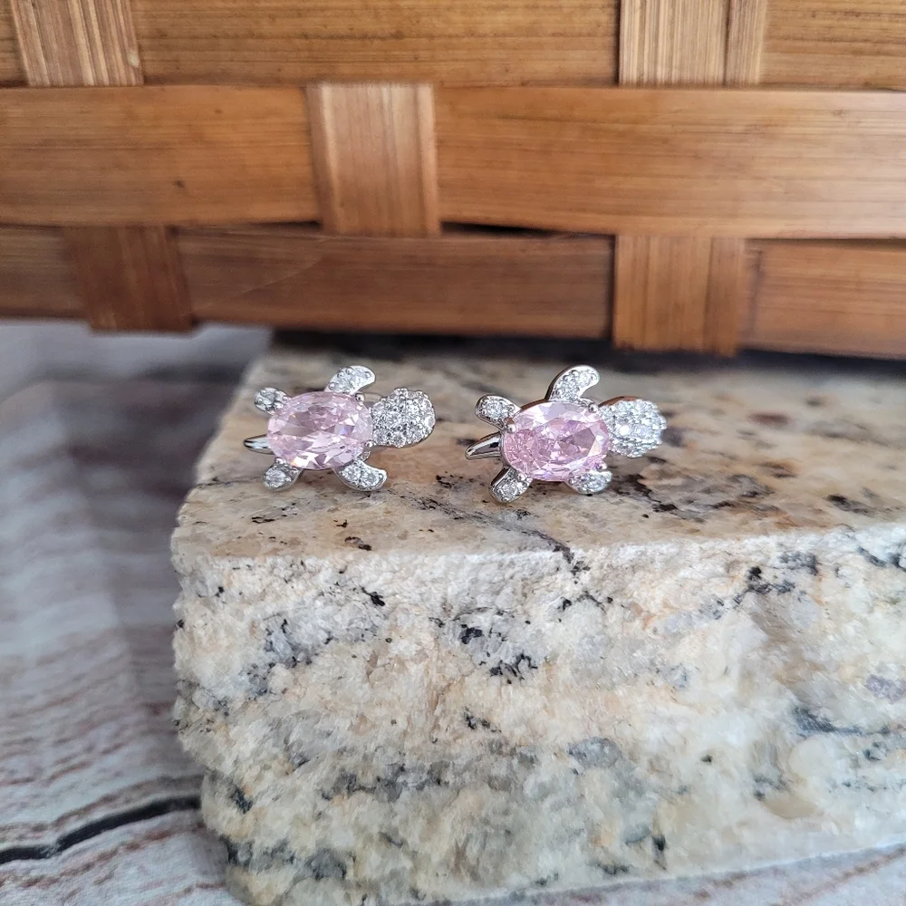 Pink Sea Turtle Stud Earrings 🐢✨️ - Picture 7 of 7